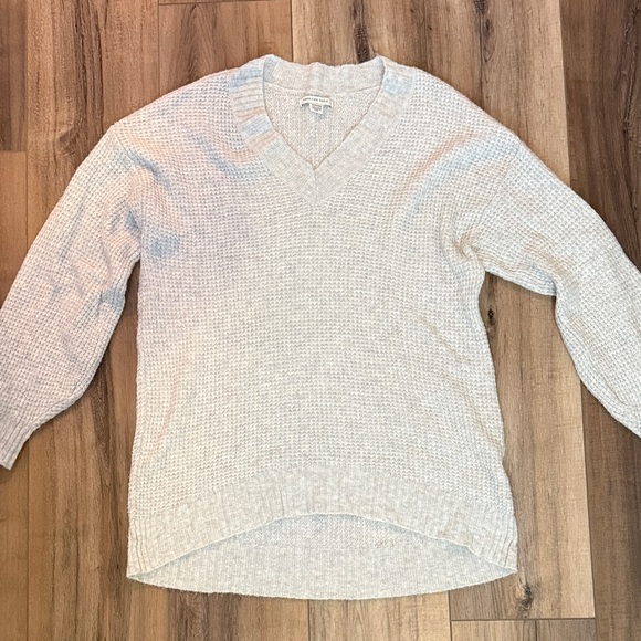 American Eagle Outfitters Sweaters - American Eagle light gray V-neck thin sweat sweater size XS